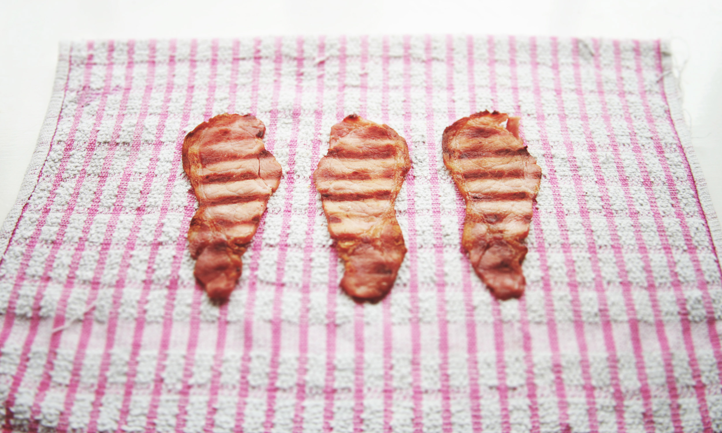 What's the Difference Between American and British Bacon? Extra Crispy