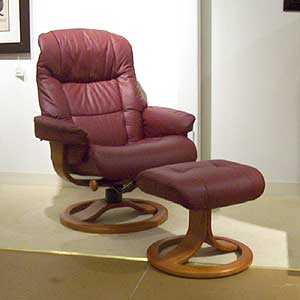 Hjellegjerde Chair And Ottoman Find Hjellegjerde Chair And Ottoman Near Me Reclinerdealers Com