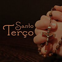 Rezando o Santo Terço