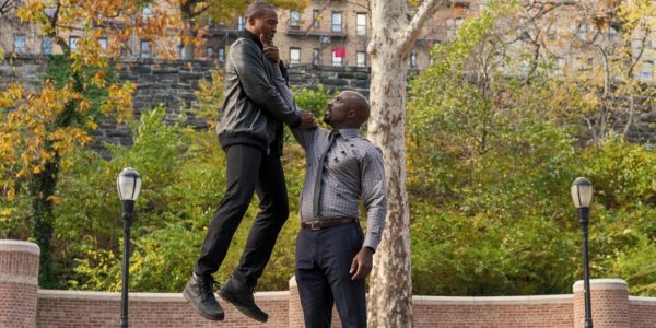 mike-colter-as-luke-cage-lifts-baddie