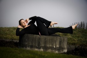 Even if you don't have diastasis recti, the pilates kris kross can stress your connective tissue, even if you can keep your tummy flat while you exercise