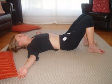 See how her ribs are higher than her hips which pulls on an existing diatasis split in your abs, and also see that her pubic bone is higher than her hips, too?