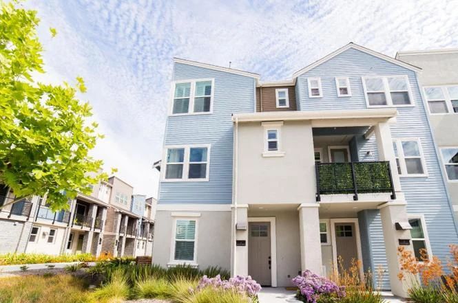 buy or rent a house