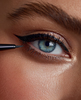 How to apply eyeliner like a pro Master the art of perfect eyelining; Our tricks and tips