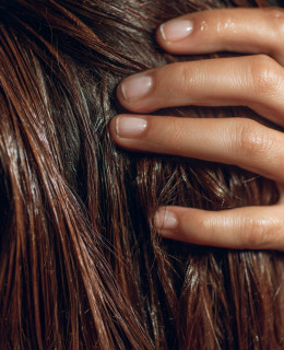 The right way to oil your hair for maximum growth