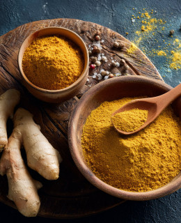 5 common ingredients to blend with turmeric to increase its power and potency