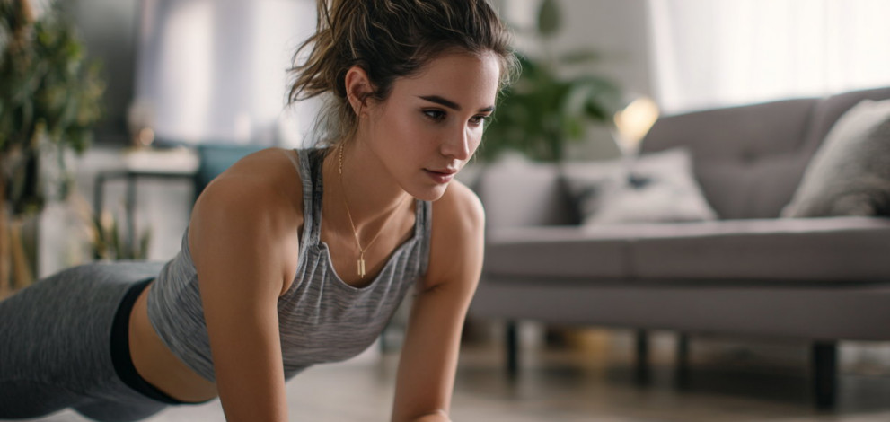 3 Best Shoulder-Strengthening Exercises You Can Do At Home