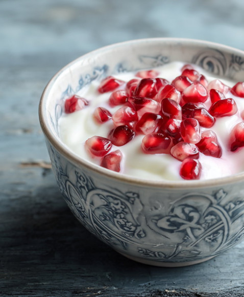 6 ways to eat pomegranate for better skin, digestion and daily energy