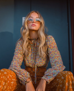 How to style boho blouses with flared trousers