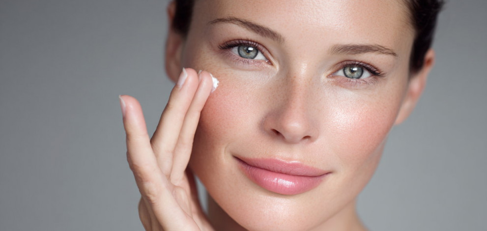 Skin-First Glam Hybrid Makeup Emerges As The New Beauty Essential