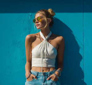 They’re Back! 6 Blouses From the '90s That Will Be in Fashion in February 2026