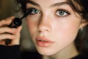How to apply mascara on your bottom lashes – and should you do it every time