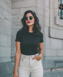 The Case for Wearing Neutral Jeans This Spring