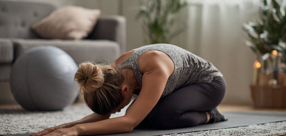 5 Tips for Starting Yoga (From Someone Who Could Barely Bend at All at First)