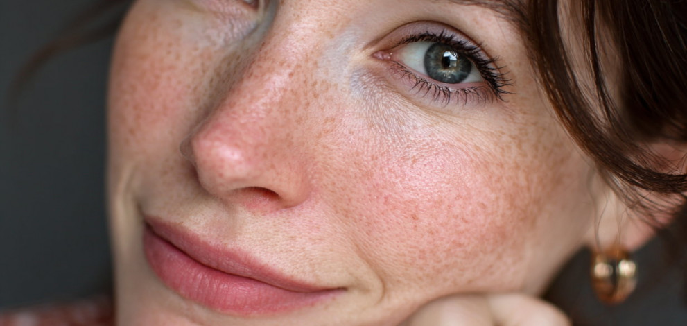 5 habits to incorporate in your daily routine if you want to slow skin ageing and look young