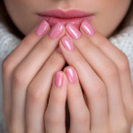 Soft Chrome Nails Are a Springtime Twist on the Shimmering Trend