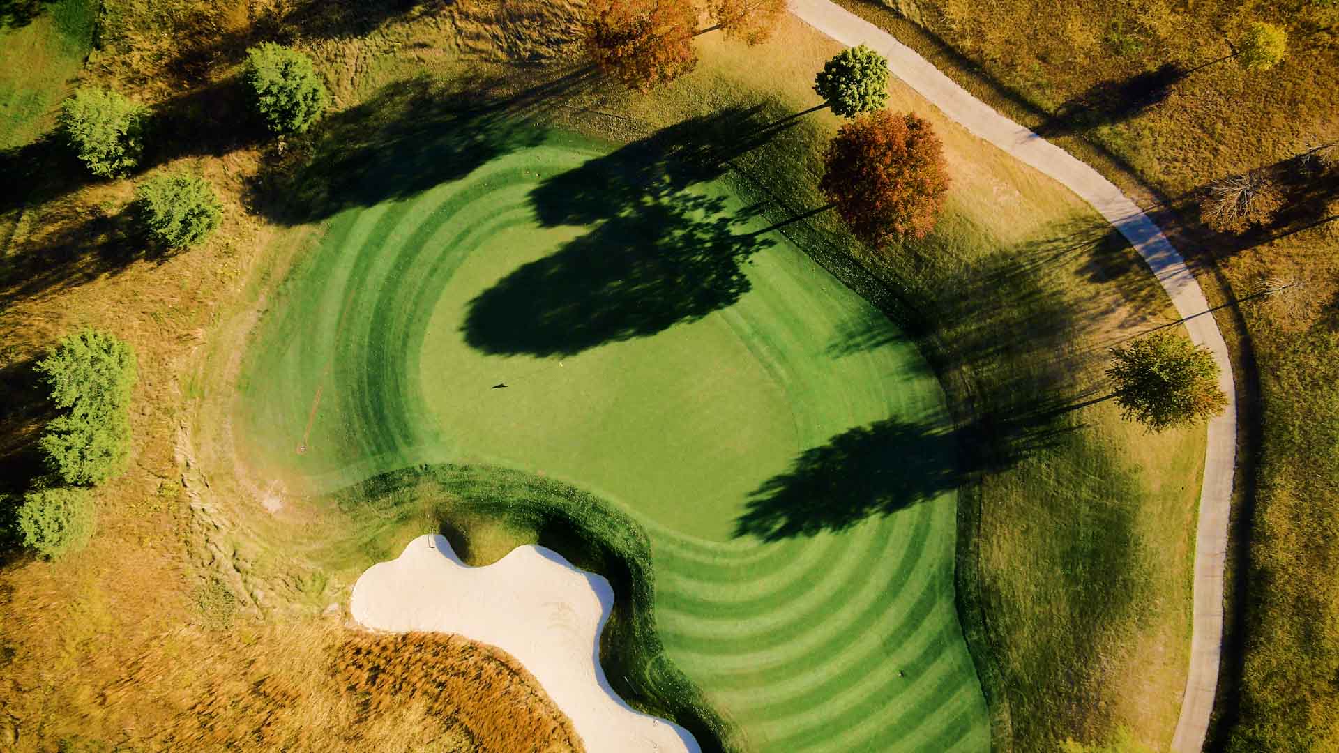 Hole 15.00 00 45 10.still014
