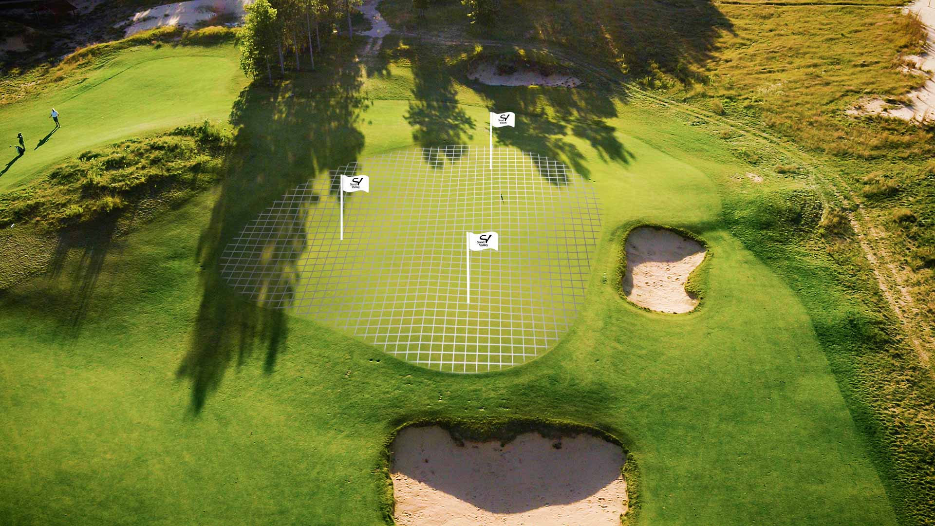 Hole 12.00 00 31 15.still008