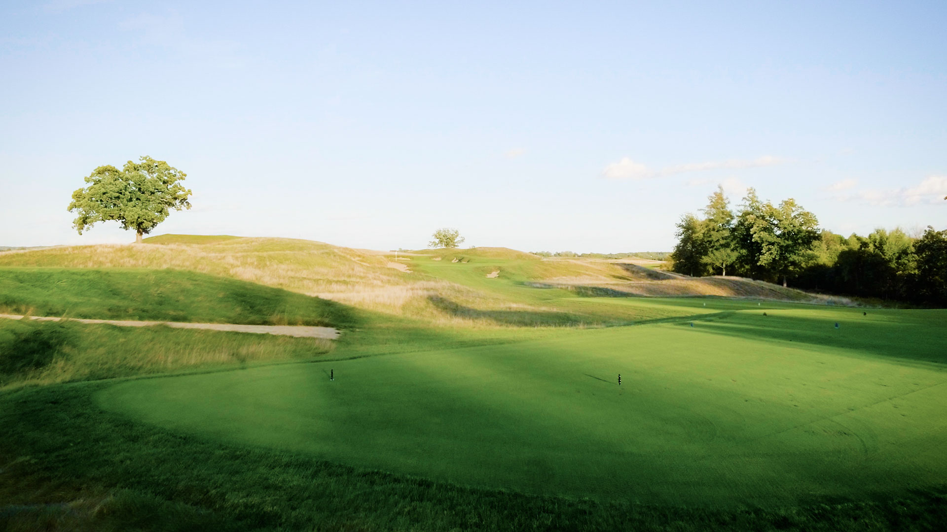Hole 16.00 00 00 00.still006