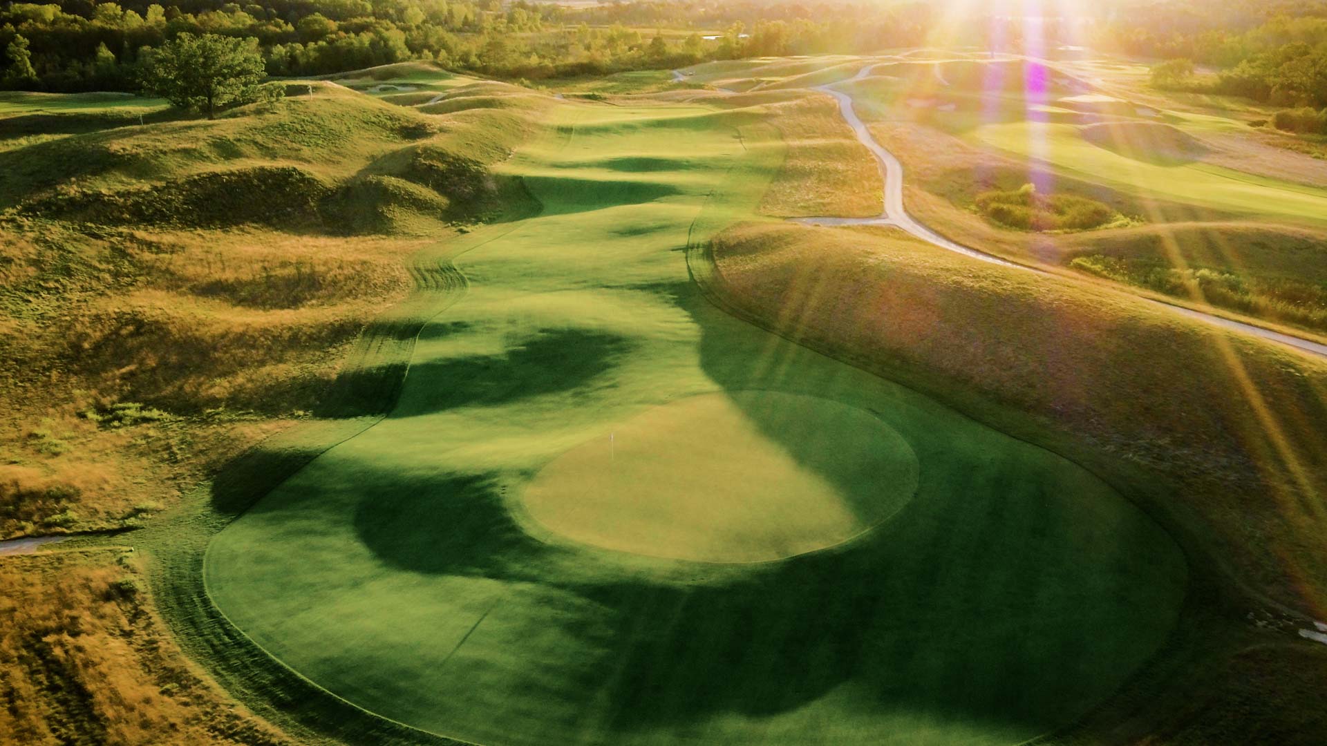 Hole 17.00 00 37 17.still005