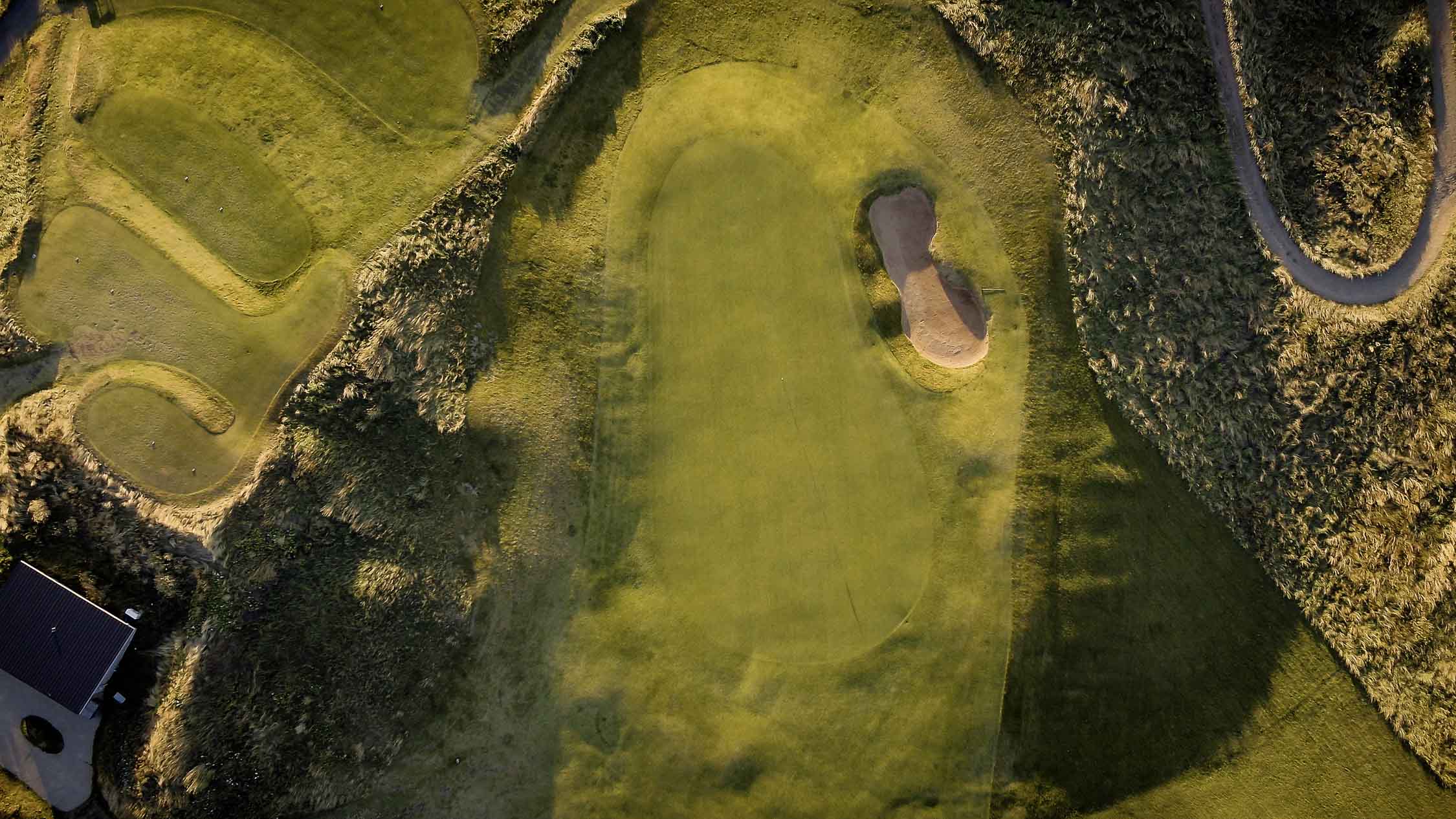 Hole 11.00 00 40 16.still005
