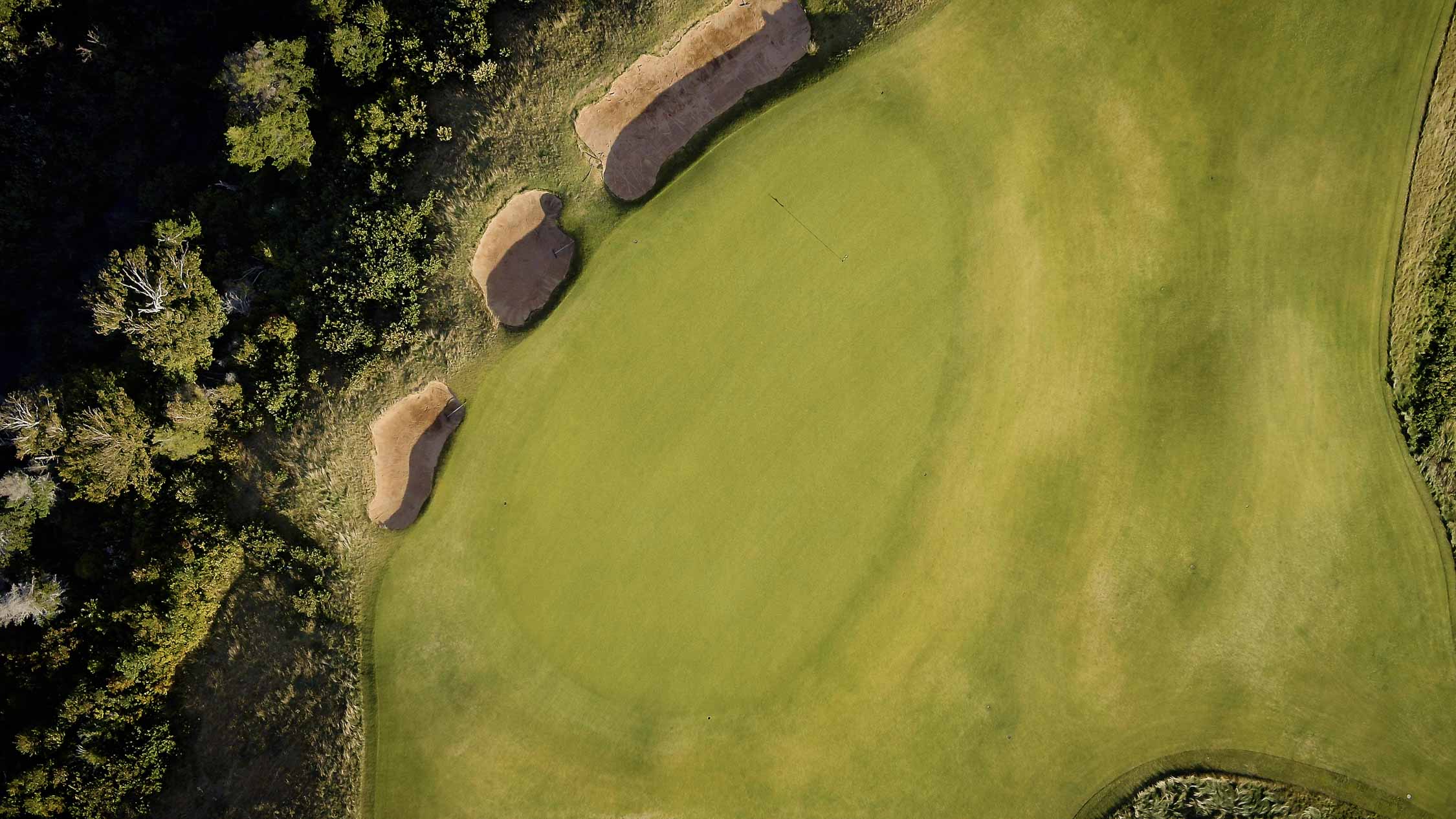 Hole 3.00 00 38 00.still008