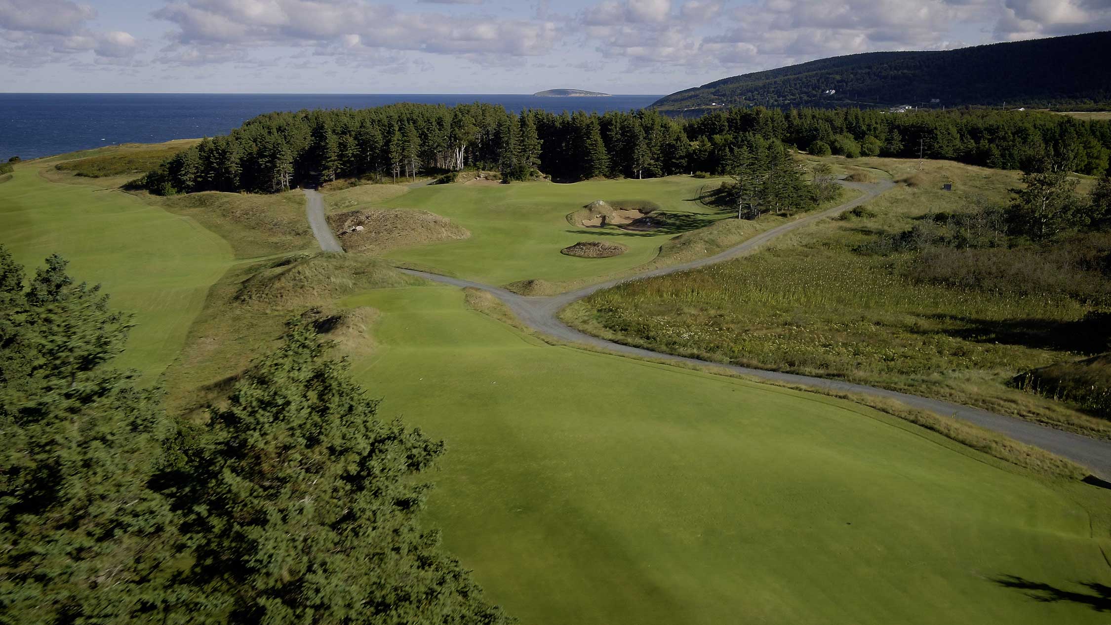 Hole 14.00 00 00 00.still002