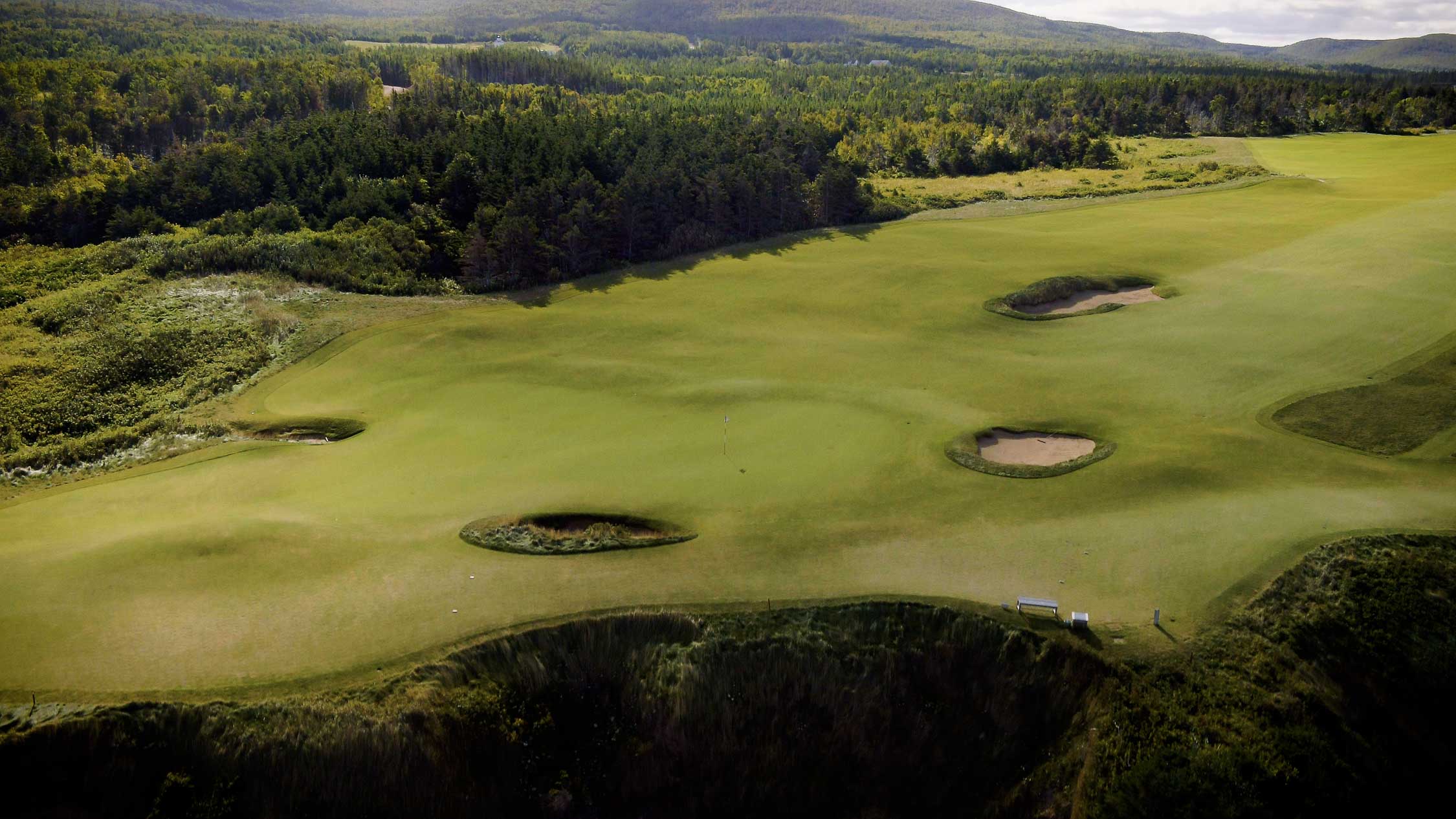Hole 15.00 00 54 02.still007