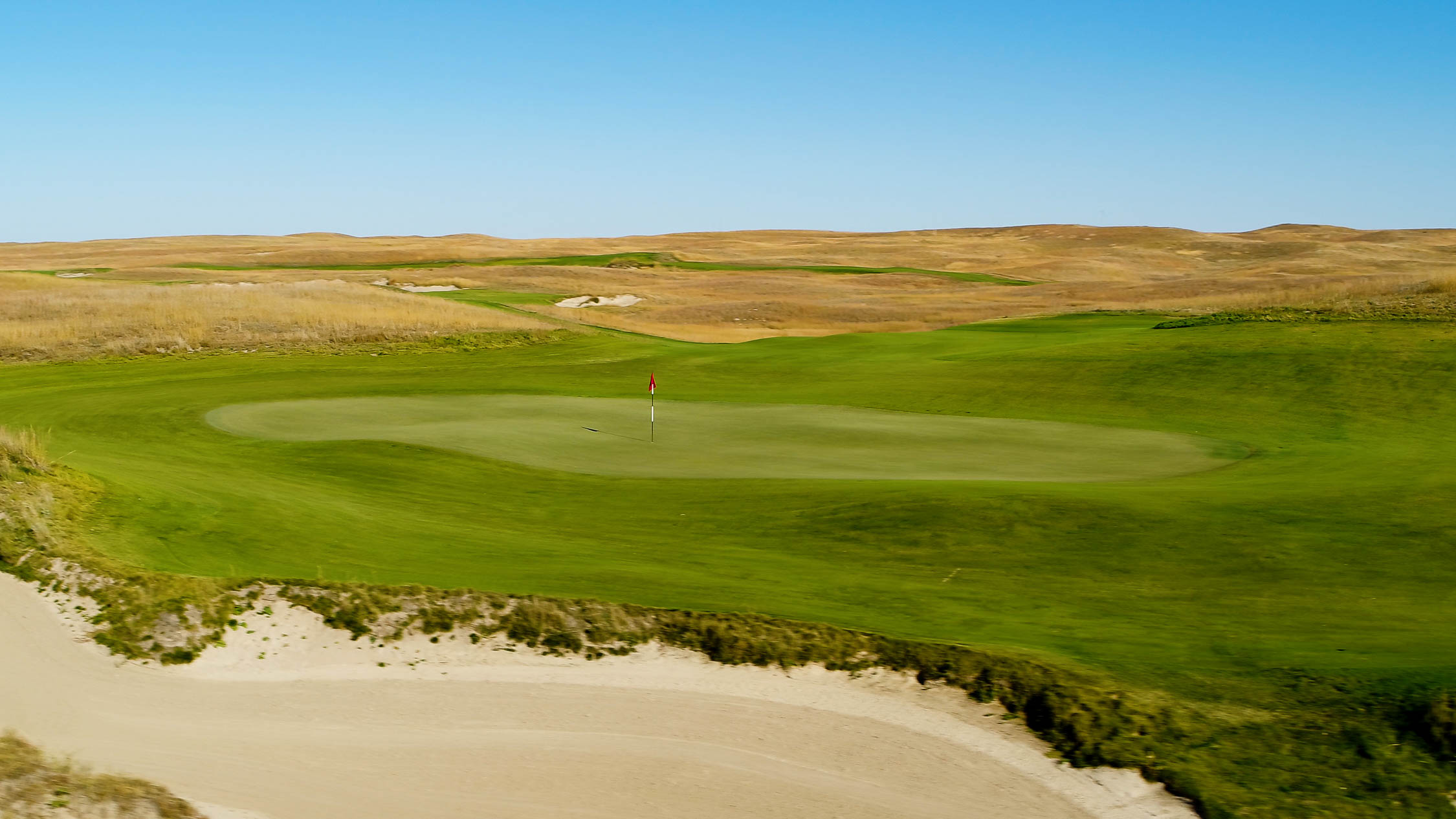 20241019 hole 5.00 00 34 05.still004