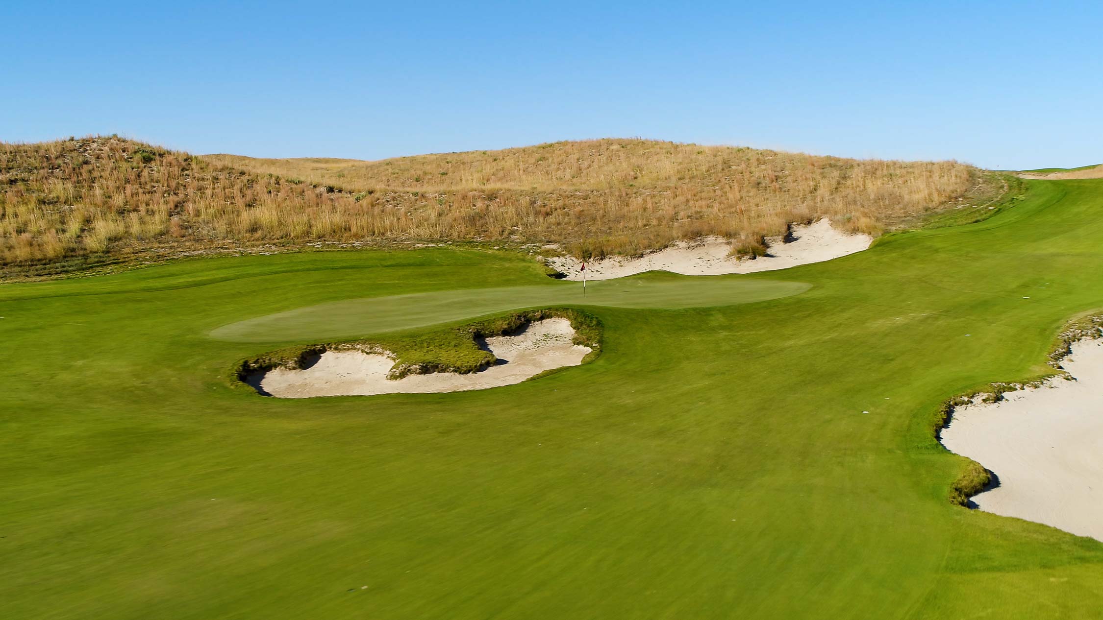 20241019 hole 16.00 00 32 04.still004