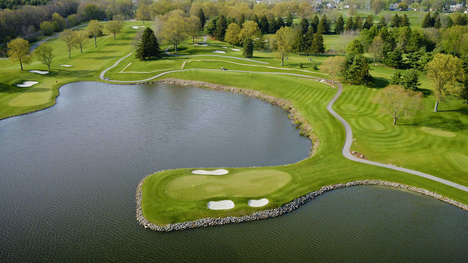 Hole 17   north course.00 00 29 13.still002