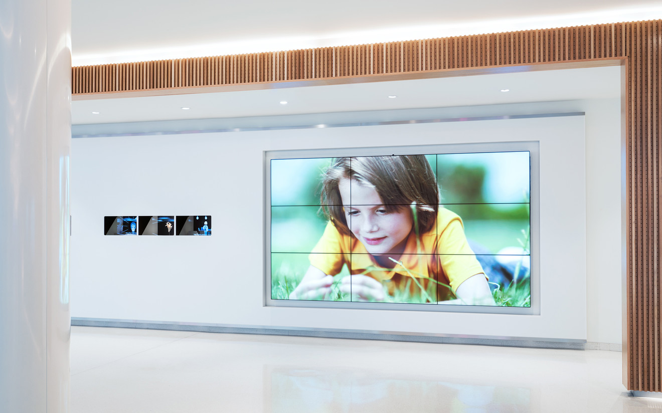 3D hologram & video wall installation