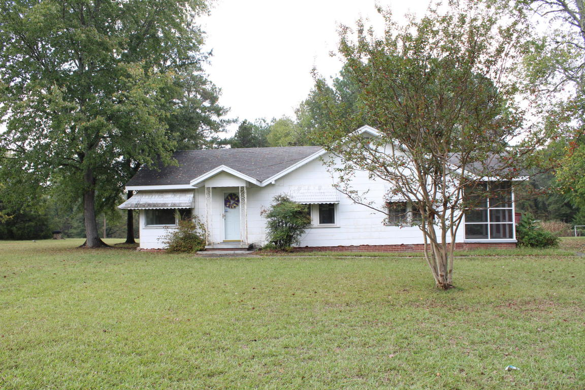 812 Hemp Street, Robbins, NC 27325, Presented by Diana Ovando, Carolina