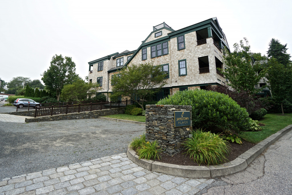 35 Knowles Court 102 Jamestown Ri 02835 Presented By Carol