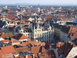 Graz látképe a Schlossbergről (a Várhegyről)