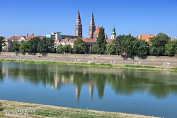 Szeged városközpontja a Tisza felől