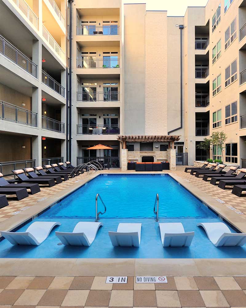 422 At The Lake has a dazzling rooftop pool.