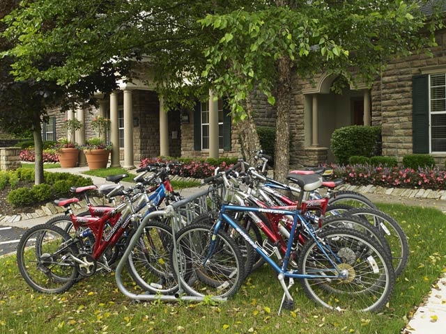 Other amenities offered at Highlands of Montour Run