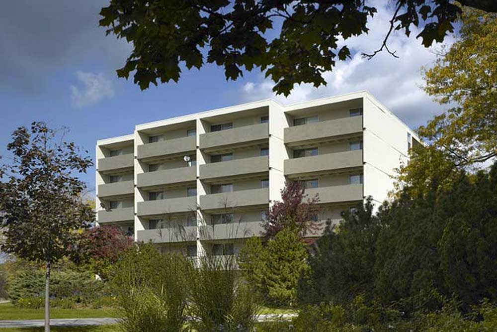 Park Towers Apartments has a nice view of Richton Park.