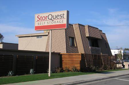 Self storage building exterior in San Fernando
