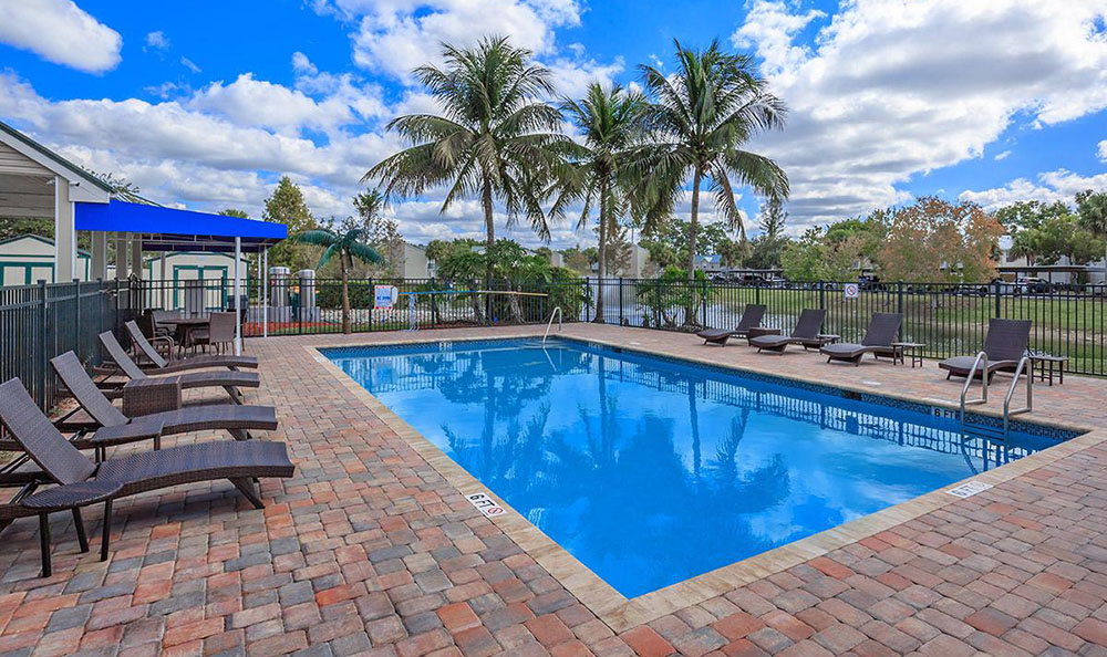 Spacious layouts and open floor plans at luxury apartments in Naples, Florida