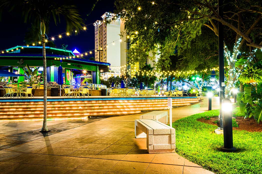 Entertainment near Bay Oaks in Tampa