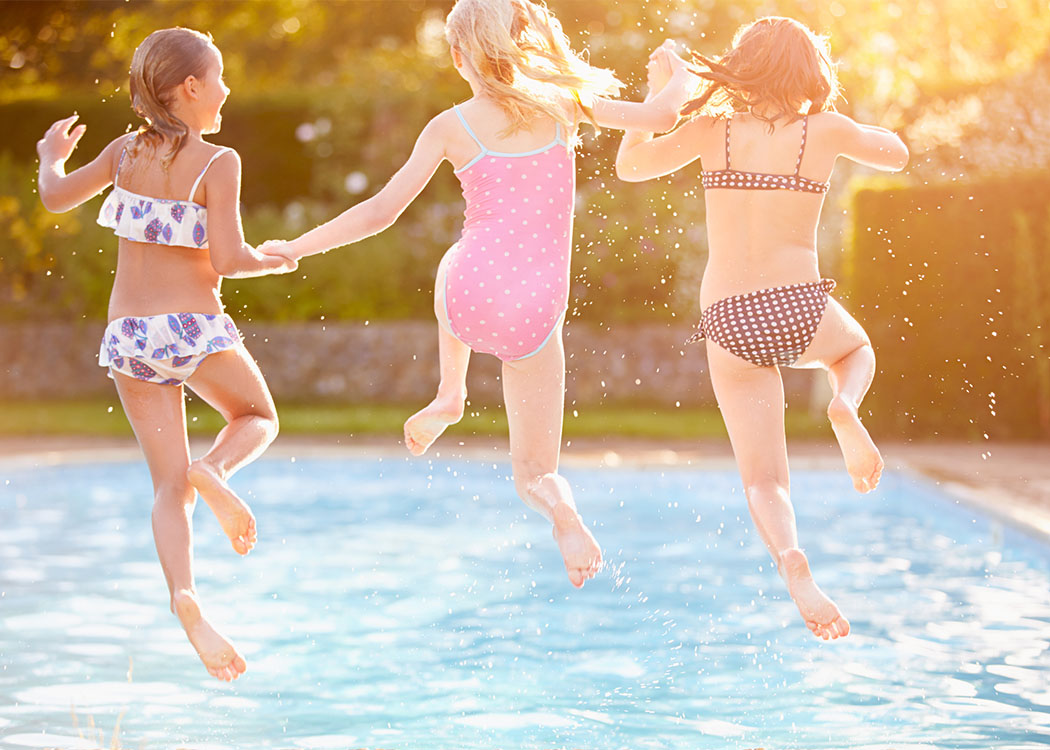 Three girls enjoying the pool at Cumberland Pointe in Noblesville