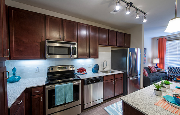 Spacious, modern kitchen at Sunrise By The Park