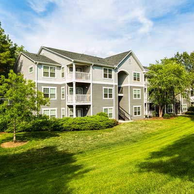 Enjoy life at Marquis on Cary Parkway.