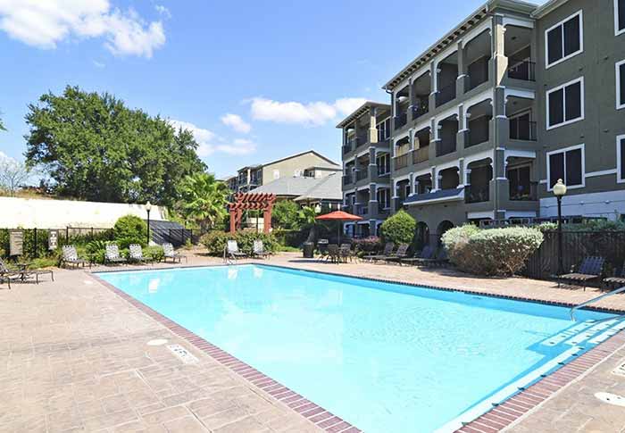 Marquis at Stone Oak offers superb amenities.