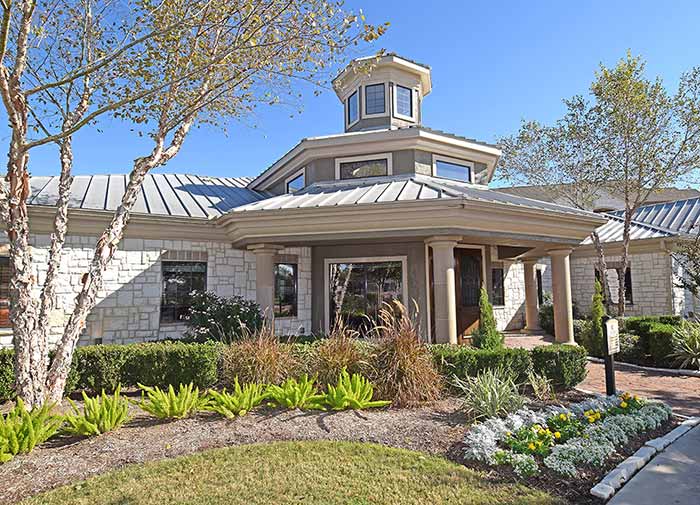 Enjoy life at Marquis Grand Lakes.