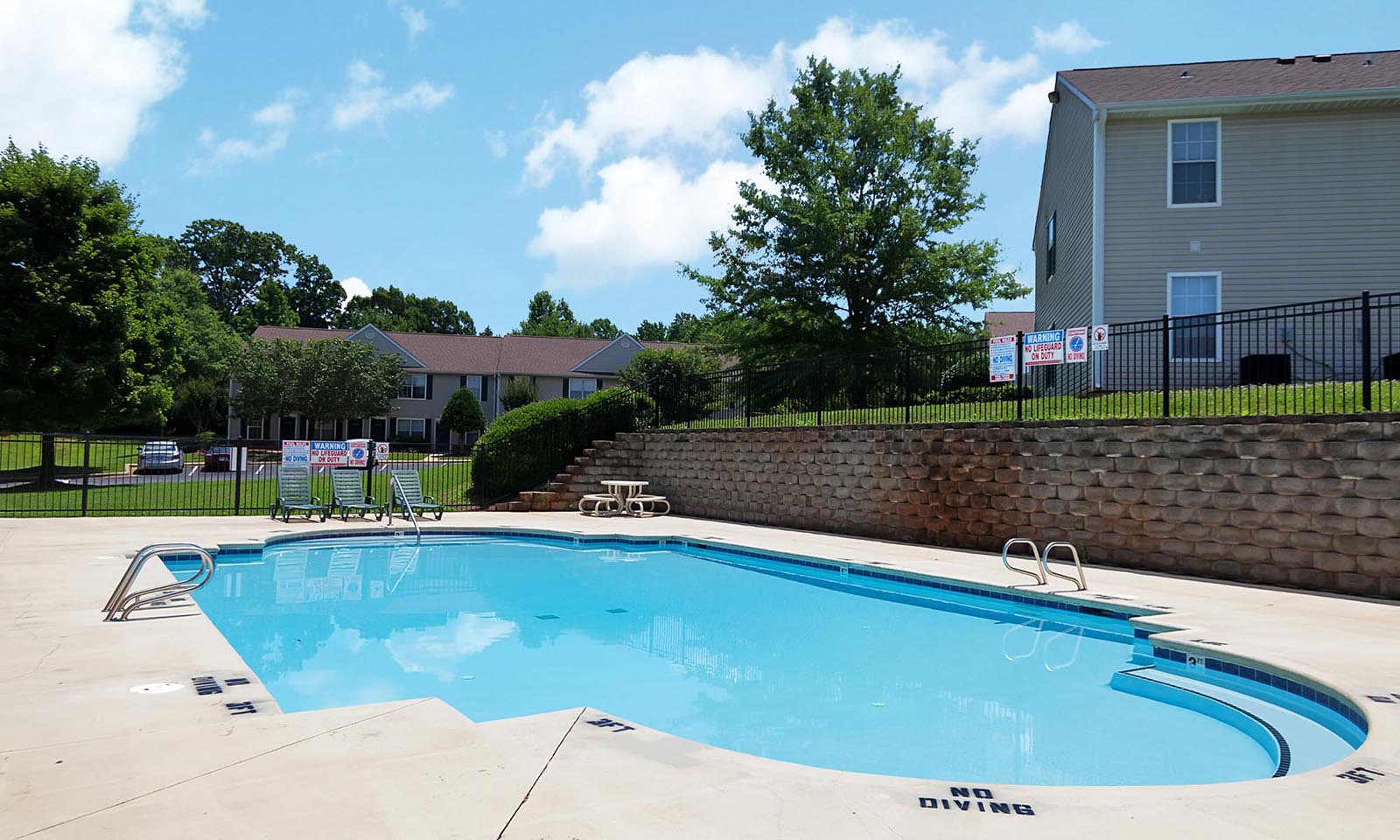 Apartments in Browns Summit, NC