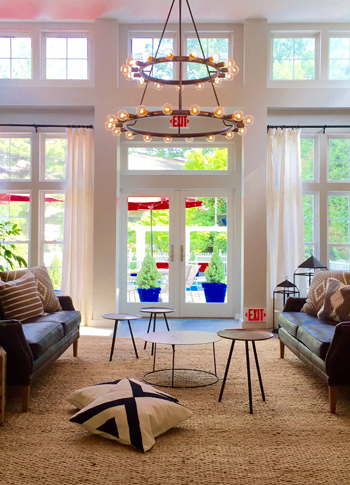 Nearby shopping and dining at apartments in Elkins Park, Pennsylvania