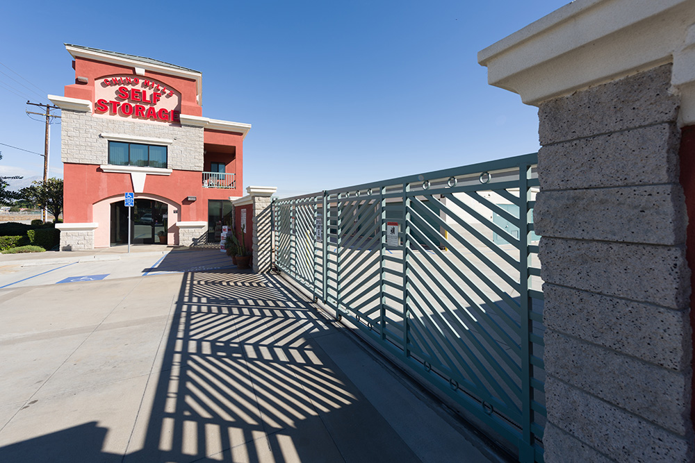 You'll find we keep our storage aisles - inside and outside - clean and clear of debris here at Chino Hills Self Storage.